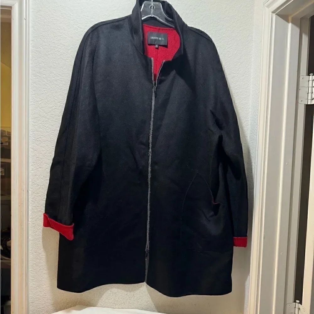 lafayette 148 top front zip up 70% wool 30% Angora